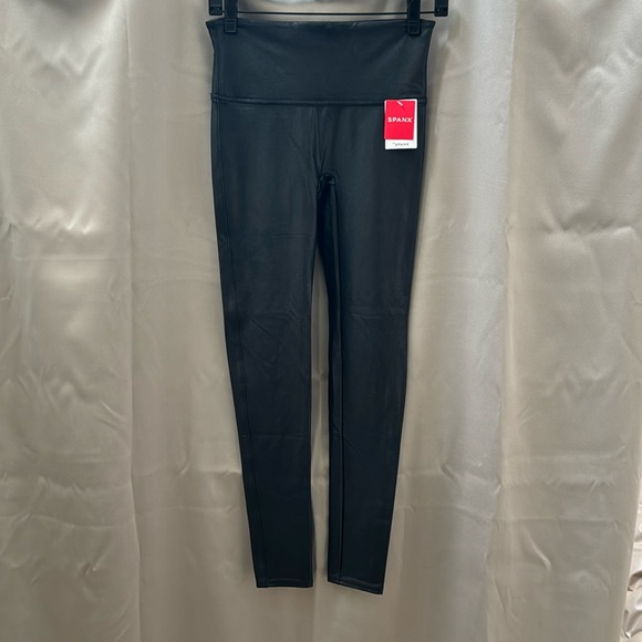 Spanx - Picture 1 of 3